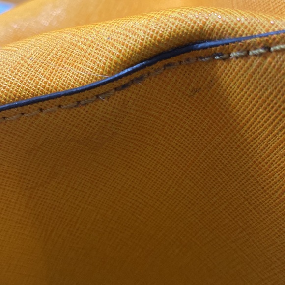 Michael Kors hand bag - Picture 7 of 8